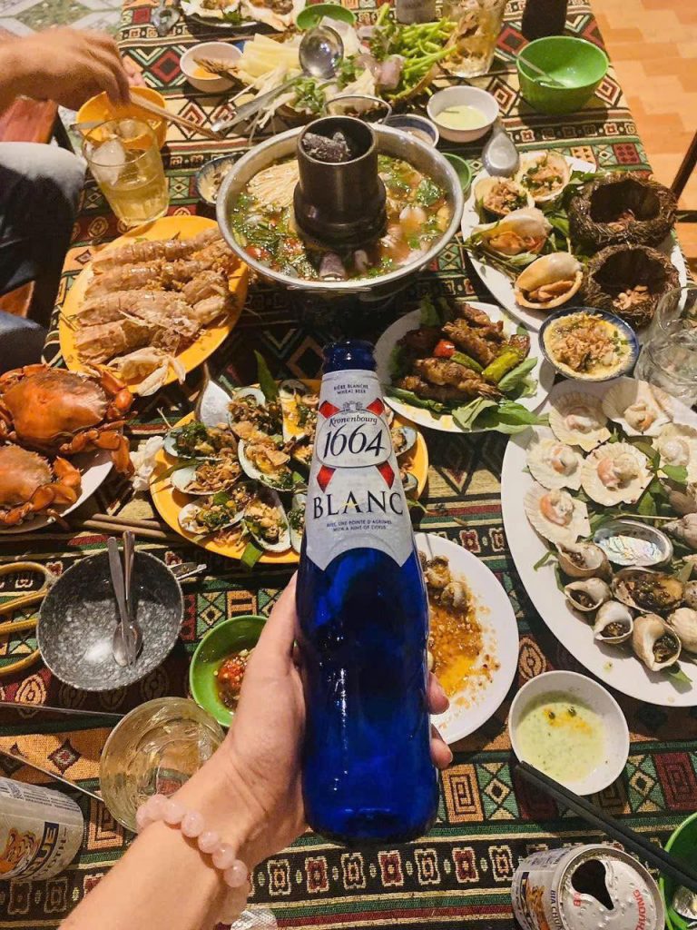 QUÁN LINDA GARDE ( Cafe Sáng Và Ăn Chiều Tối )