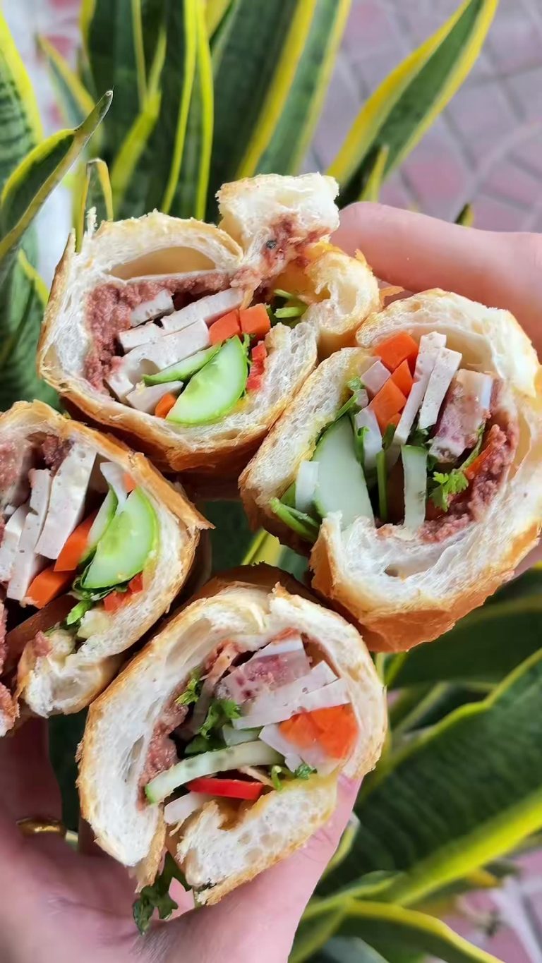 BÁNH MÌ CHẢ LỤA NAM HẢI