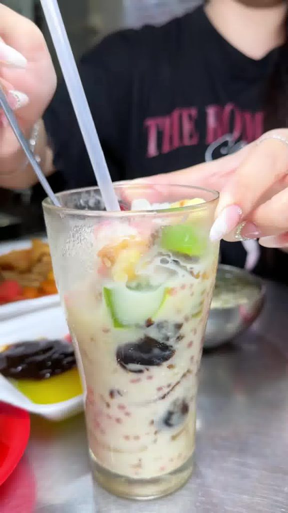 MÌ VỊT TIỀM HAI SỬU