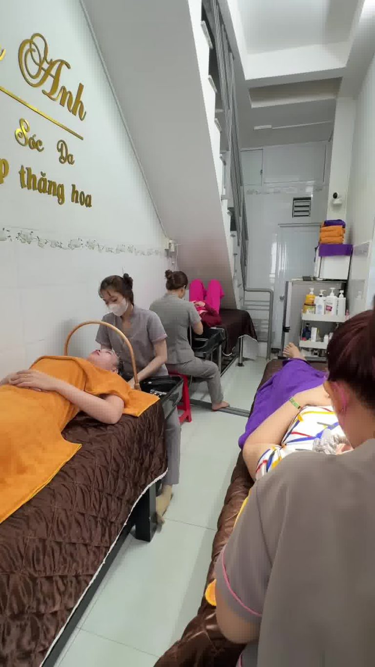 CHĂM SÓC DA LINH ANH